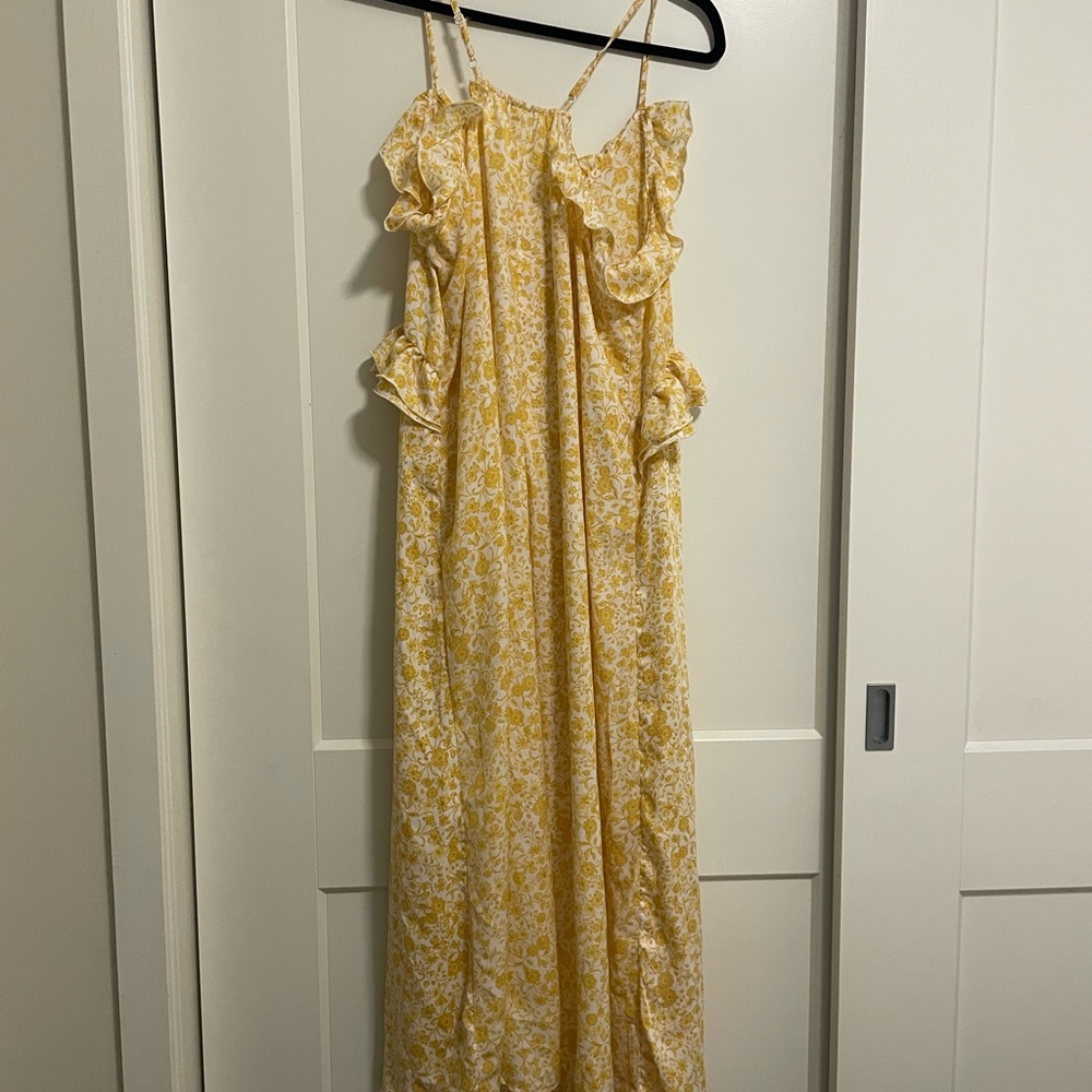 Old Navy Yellow Floral Maxi Dress - Picture 3 of 3